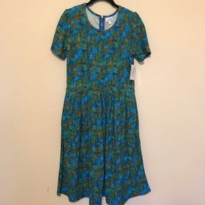 NWT Large LuLaRoe Amelia dress